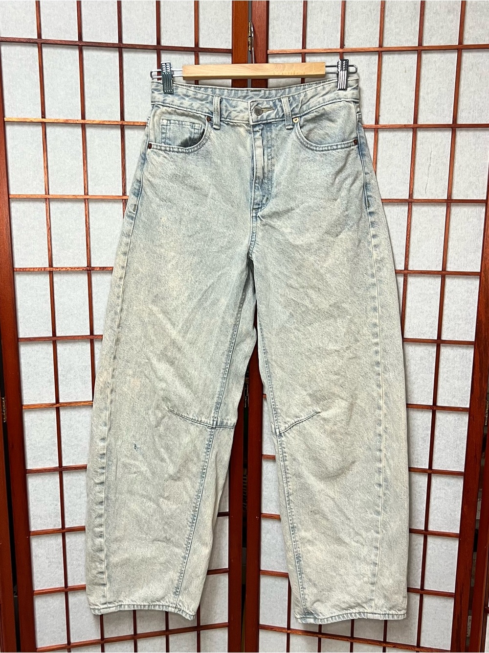Light Stonewash Women's Boyfriend Jeans - Relaxed Fit